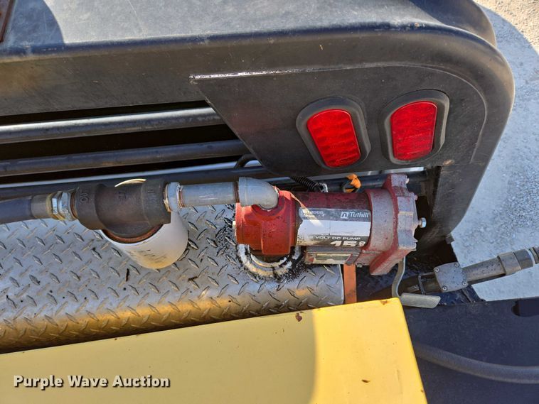 image for item ED2170 2015 Dodge Ram 3500 Crew Cab flatbed pickup truck