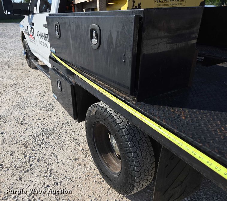 image for item ED2170 2015 Dodge Ram 3500 Crew Cab flatbed pickup truck