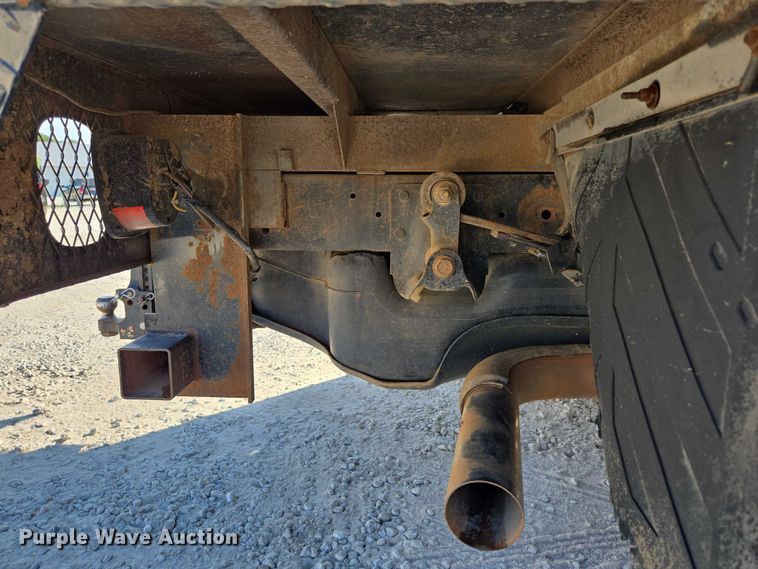 image for item ED2170 2015 Dodge Ram 3500 Crew Cab flatbed pickup truck