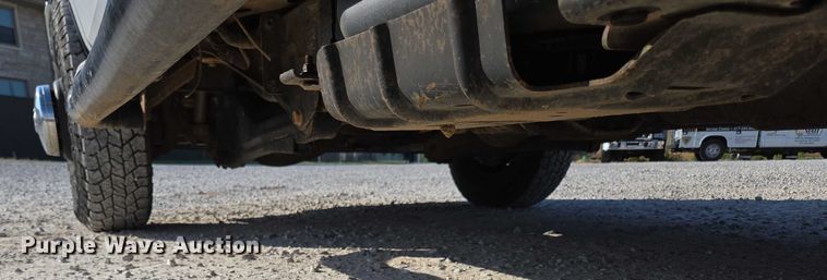 image for item ED2170 2015 Dodge Ram 3500 Crew Cab flatbed pickup truck