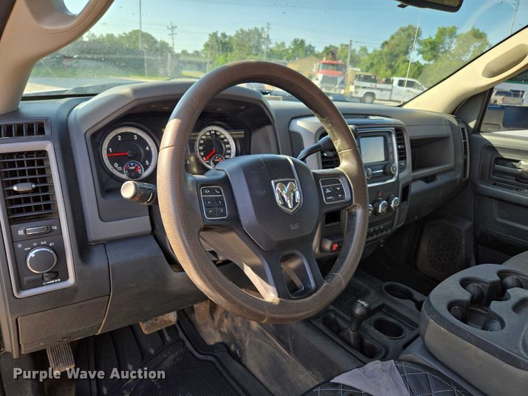 image for item ED2170 2015 Dodge Ram 3500 Crew Cab flatbed pickup truck