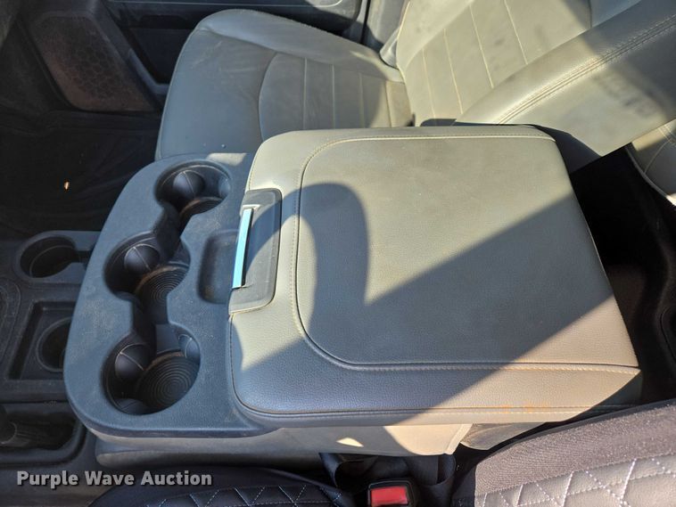 image for item ED2170 2015 Dodge Ram 3500 Crew Cab flatbed pickup truck