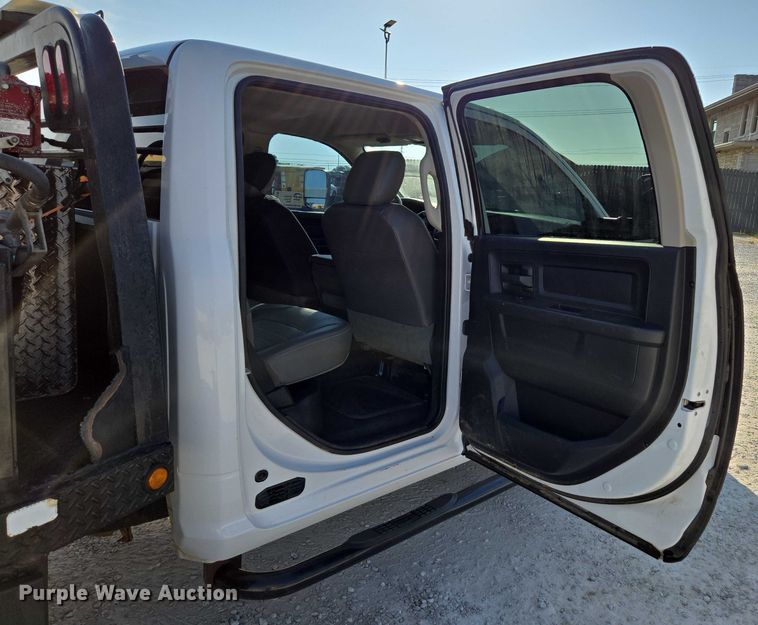image for item ED2170 2015 Dodge Ram 3500 Crew Cab flatbed pickup truck
