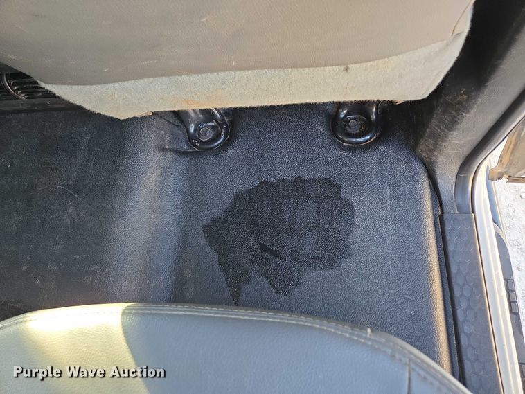 image for item ED2170 2015 Dodge Ram 3500 Crew Cab flatbed pickup truck