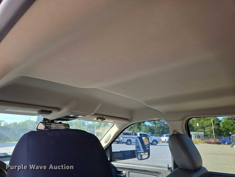 image for item ED2170 2015 Dodge Ram 3500 Crew Cab flatbed pickup truck