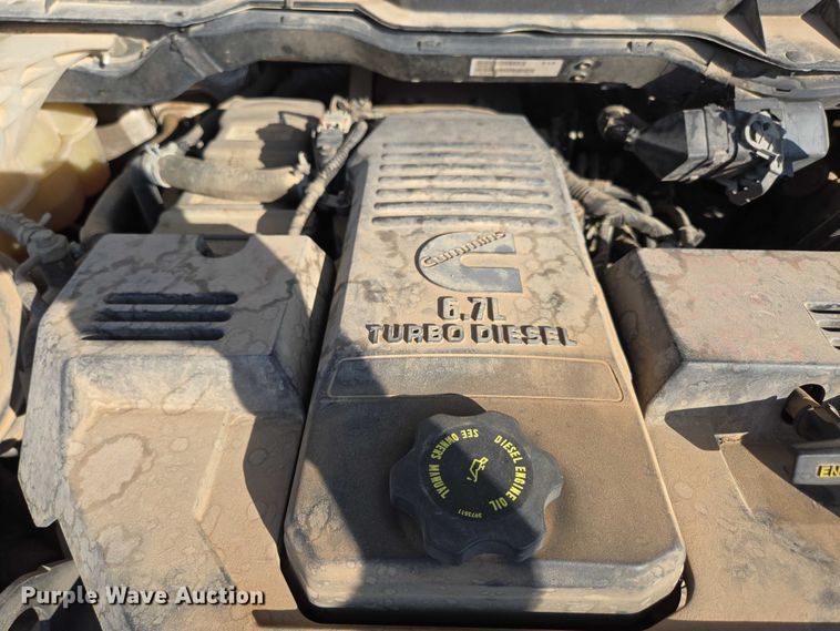 image for item ED2170 2015 Dodge Ram 3500 Crew Cab flatbed pickup truck