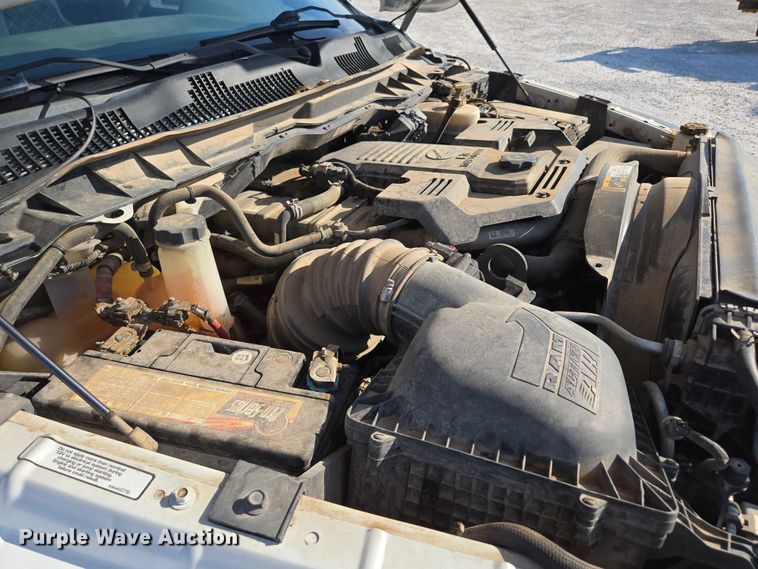 image for item ED2170 2015 Dodge Ram 3500 Crew Cab flatbed pickup truck