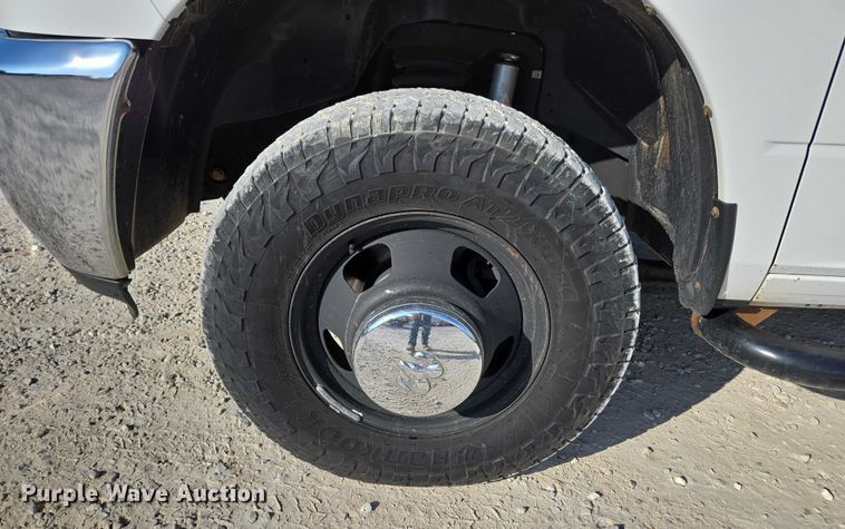 image for item ED2170 2015 Dodge Ram 3500 Crew Cab flatbed pickup truck