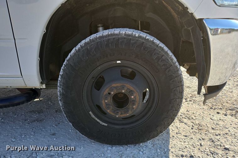 image for item ED2170 2015 Dodge Ram 3500 Crew Cab flatbed pickup truck