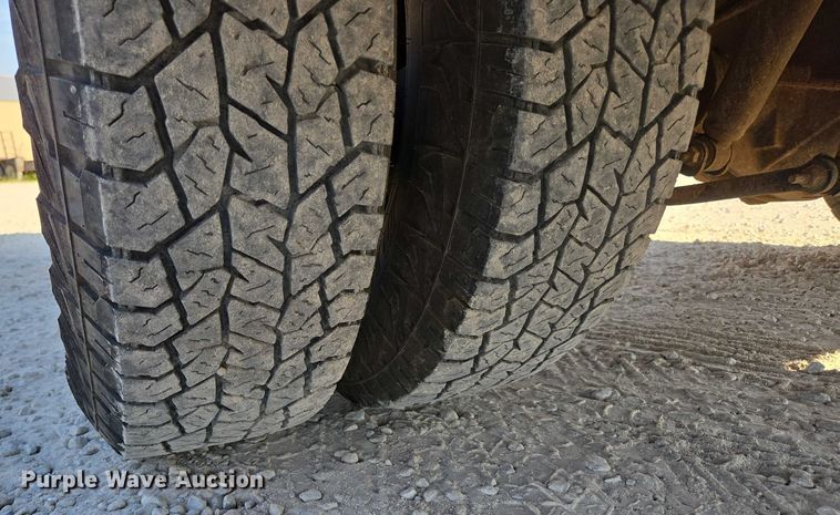 image for item ED2170 2015 Dodge Ram 3500 Crew Cab flatbed pickup truck