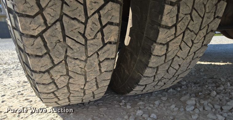 image for item ED2170 2015 Dodge Ram 3500 Crew Cab flatbed pickup truck