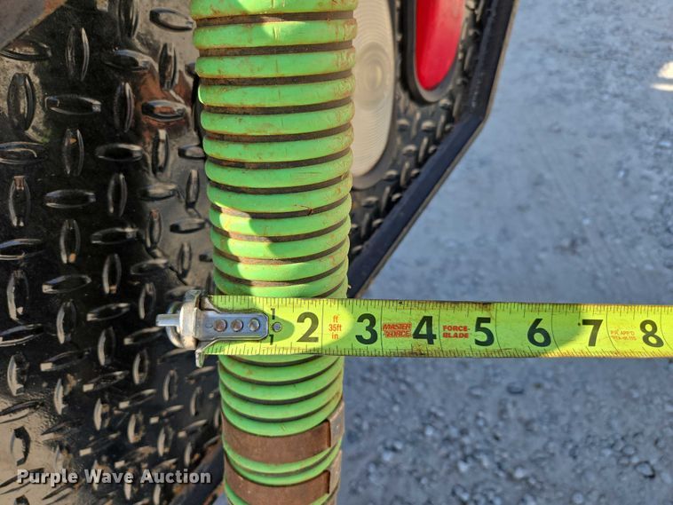 image for item ED2173 2007 Ford F650 XLT Super Duty Crew Cab flatbed truck with mud mixing system