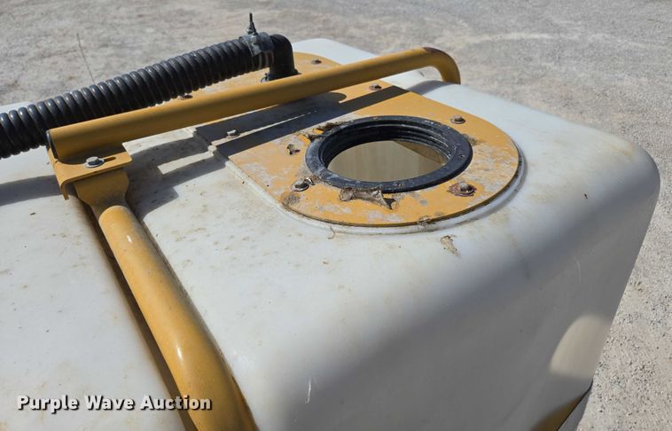 image for item ED2173 2007 Ford F650 XLT Super Duty Crew Cab flatbed truck with mud mixing system