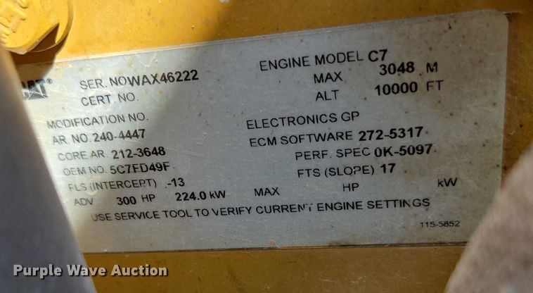 image for item ED2173 2007 Ford F650 XLT Super Duty Crew Cab flatbed truck with mud mixing system