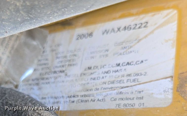 image for item ED2173 2007 Ford F650 XLT Super Duty Crew Cab flatbed truck with mud mixing system