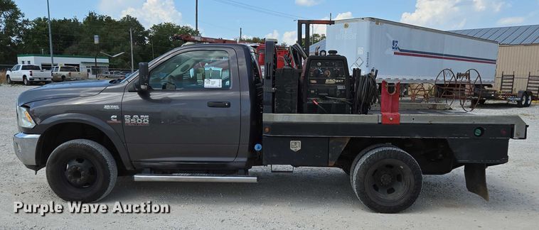 image for item ED2174 2016 Dodge Ram 3500 flatbed pickup truck