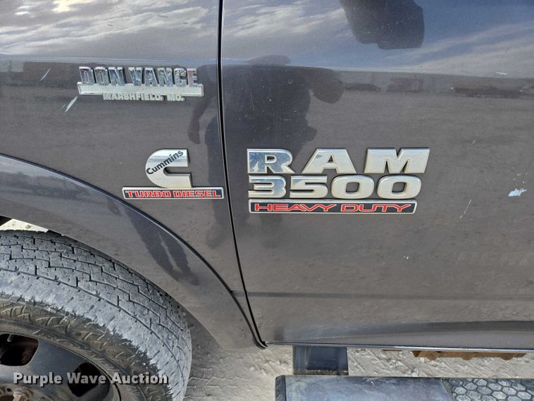 image for item ED2174 2016 Dodge Ram 3500 flatbed pickup truck