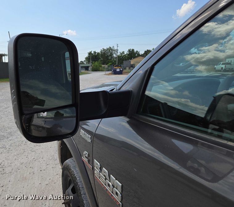 image for item ED2174 2016 Dodge Ram 3500 flatbed pickup truck