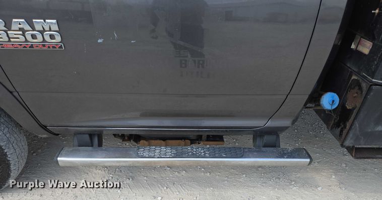 image for item ED2174 2016 Dodge Ram 3500 flatbed pickup truck