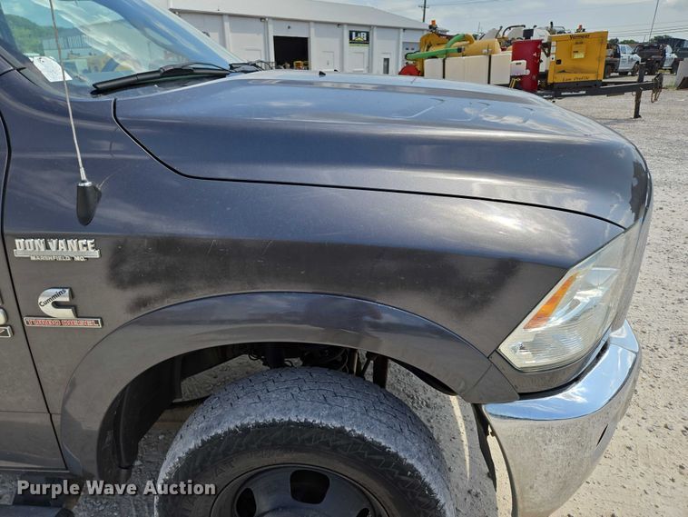 image for item ED2174 2016 Dodge Ram 3500 flatbed pickup truck