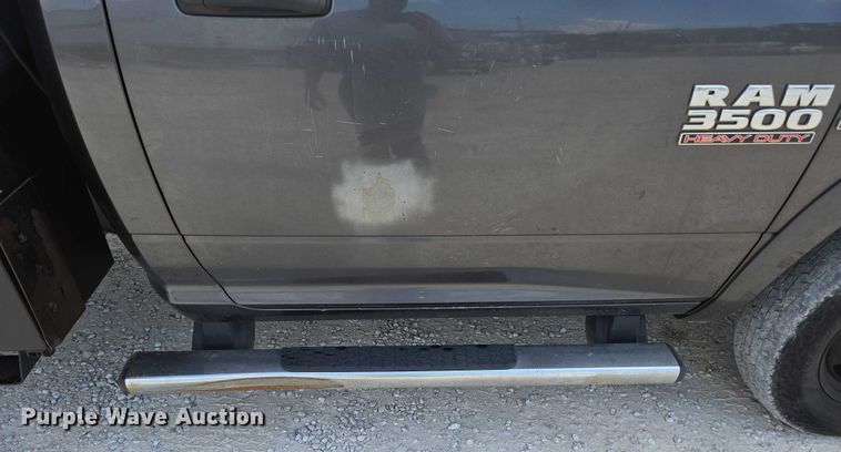 image for item ED2174 2016 Dodge Ram 3500 flatbed pickup truck