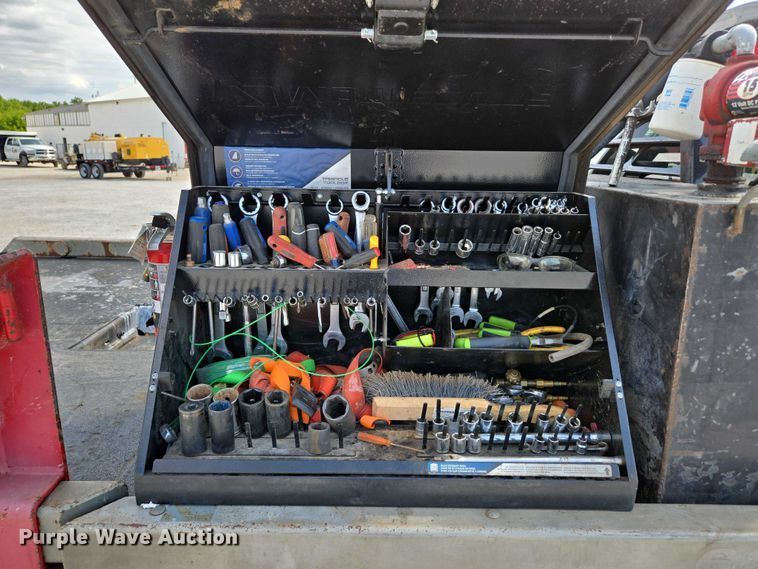 image for item ED2174 2016 Dodge Ram 3500 flatbed pickup truck