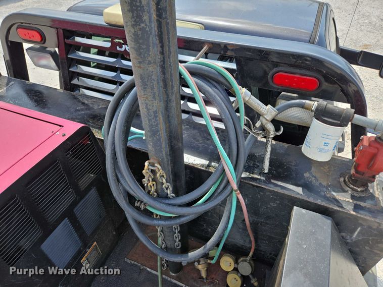 image for item ED2174 2016 Dodge Ram 3500 flatbed pickup truck