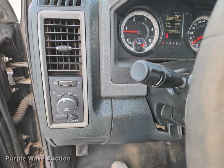 image for item ED2174 2016 Dodge Ram 3500 flatbed pickup truck