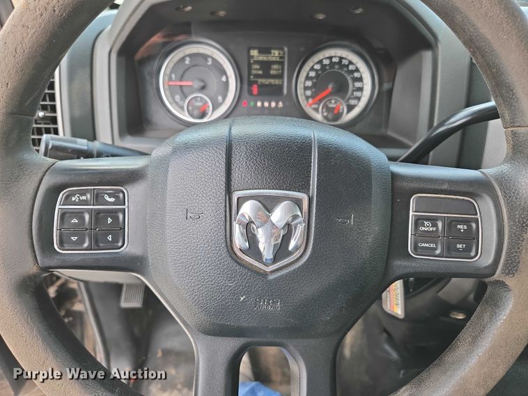 image for item ED2174 2016 Dodge Ram 3500 flatbed pickup truck