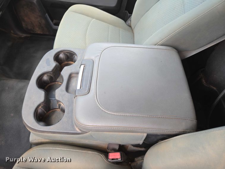 image for item ED2174 2016 Dodge Ram 3500 flatbed pickup truck