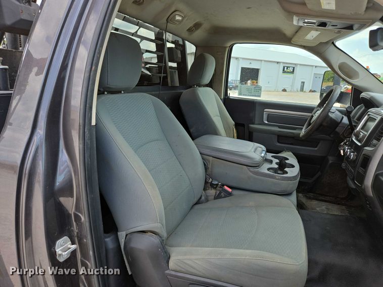 image for item ED2174 2016 Dodge Ram 3500 flatbed pickup truck