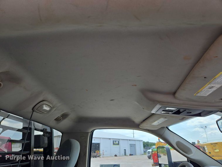 image for item ED2174 2016 Dodge Ram 3500 flatbed pickup truck