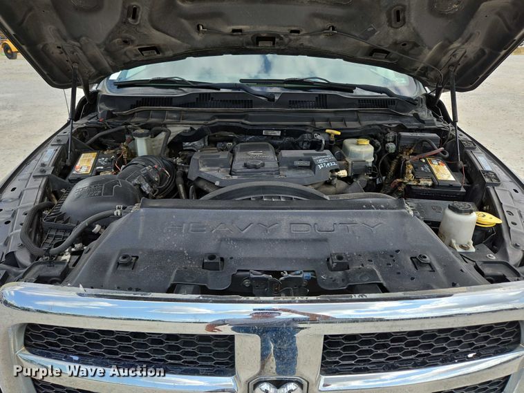 image for item ED2174 2016 Dodge Ram 3500 flatbed pickup truck