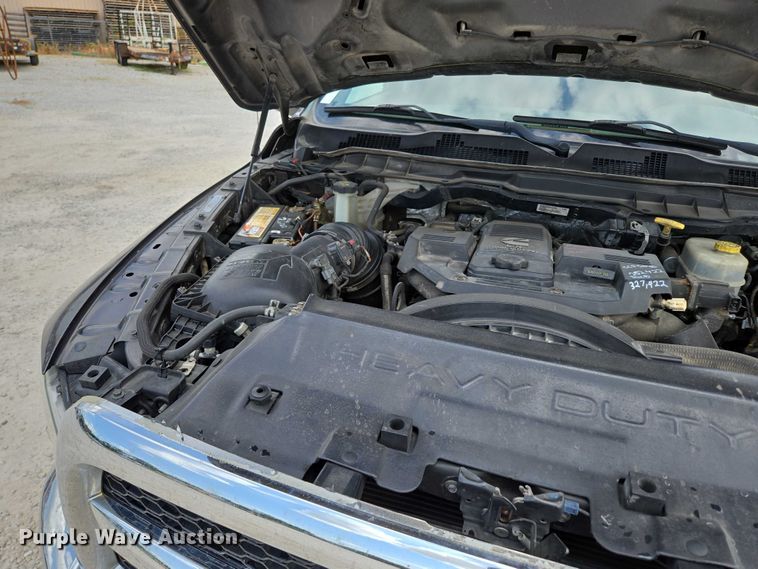 image for item ED2174 2016 Dodge Ram 3500 flatbed pickup truck