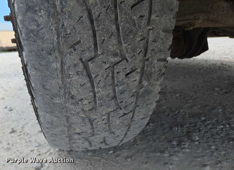 image for item ED2174 2016 Dodge Ram 3500 flatbed pickup truck