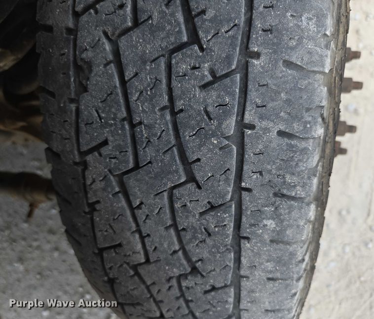 image for item ED2174 2016 Dodge Ram 3500 flatbed pickup truck