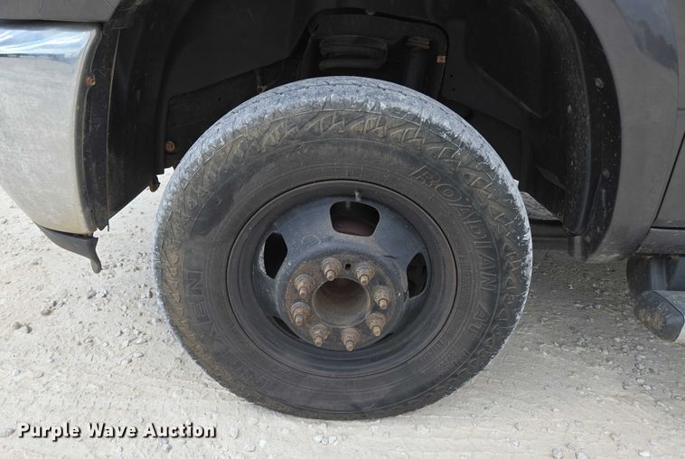 image for item ED2174 2016 Dodge Ram 3500 flatbed pickup truck