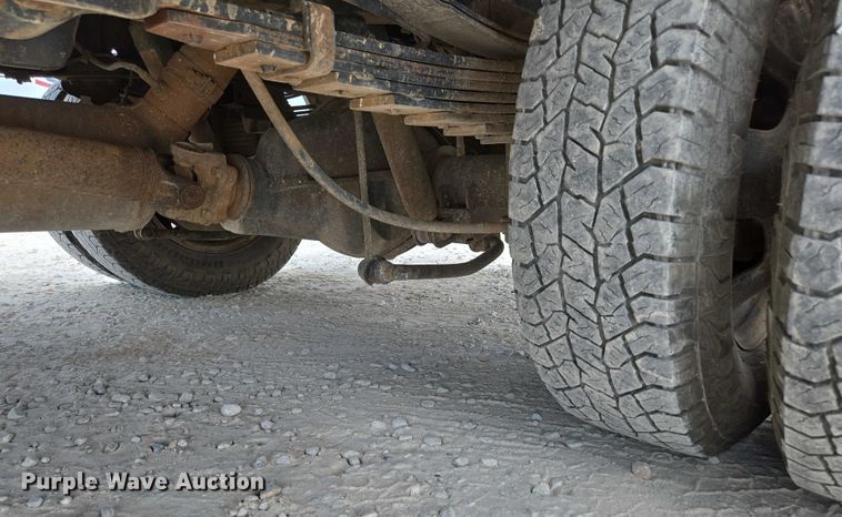 image for item ED2174 2016 Dodge Ram 3500 flatbed pickup truck