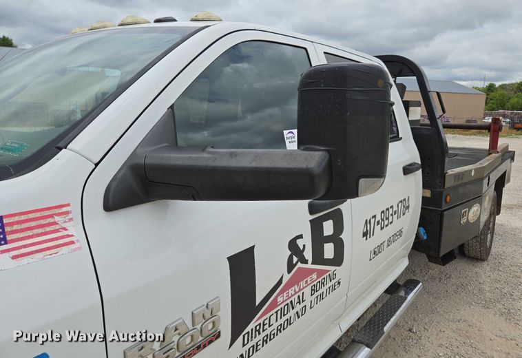 image for item ED2175 2015 Dodge Ram 4500 Crew Cab flatbed truck