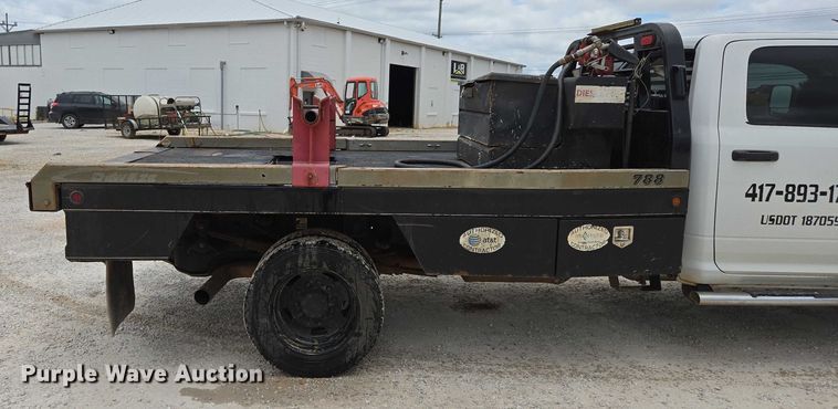 image for item ED2175 2015 Dodge Ram 4500 Crew Cab flatbed truck