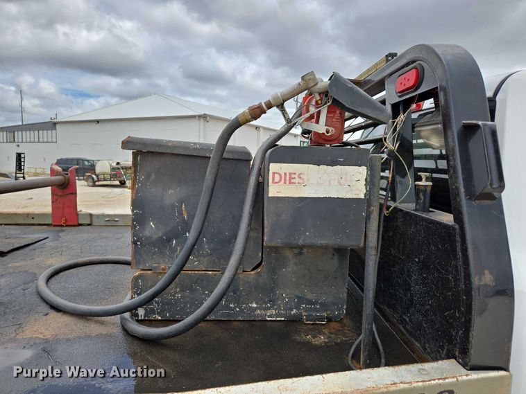 image for item ED2175 2015 Dodge Ram 4500 Crew Cab flatbed truck