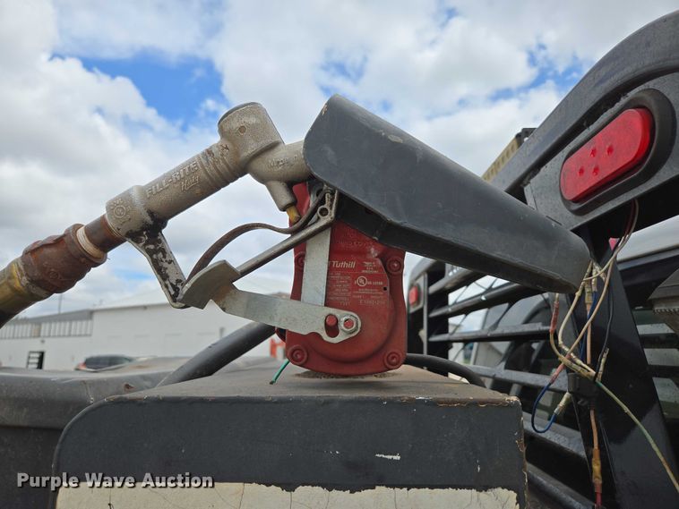 image for item ED2175 2015 Dodge Ram 4500 Crew Cab flatbed truck