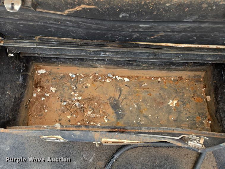 image for item ED2175 2015 Dodge Ram 4500 Crew Cab flatbed truck