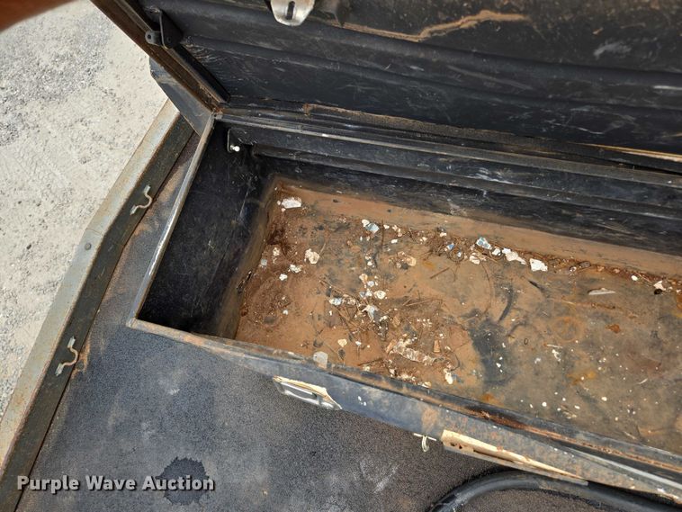 image for item ED2175 2015 Dodge Ram 4500 Crew Cab flatbed truck