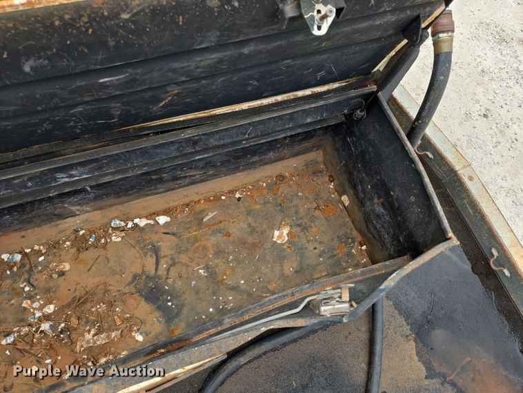 image for item ED2175 2015 Dodge Ram 4500 Crew Cab flatbed truck