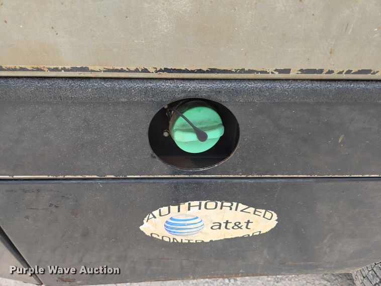 image for item ED2175 2015 Dodge Ram 4500 Crew Cab flatbed truck