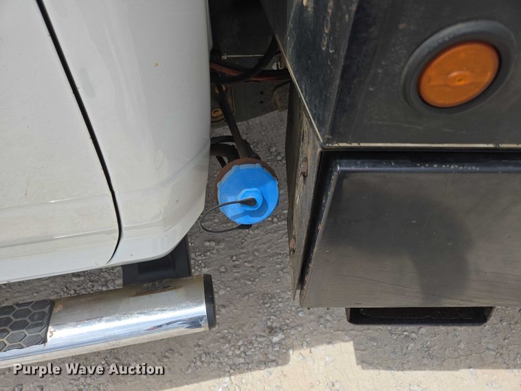 image for item ED2175 2015 Dodge Ram 4500 Crew Cab flatbed truck