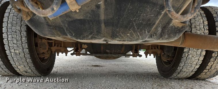 image for item ED2175 2015 Dodge Ram 4500 Crew Cab flatbed truck