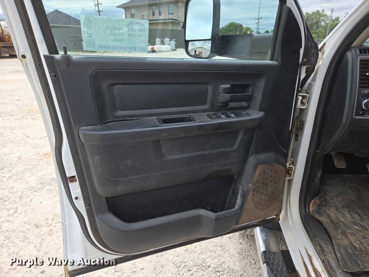 image for item ED2175 2015 Dodge Ram 4500 Crew Cab flatbed truck