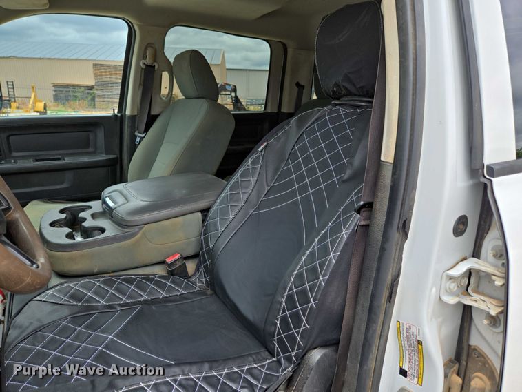 image for item ED2175 2015 Dodge Ram 4500 Crew Cab flatbed truck